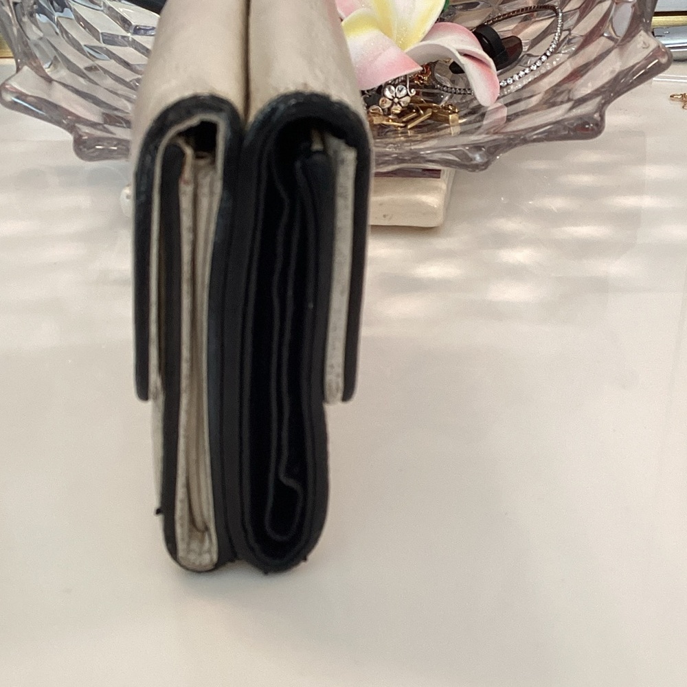 Chanel Diamond stitch Quilted Calfskin CC Trifold Wallet - Picture 3 of 8